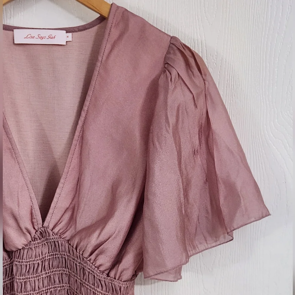 Lisa Says Gah Dusty Pink Smocked Peplum V-Neck Blouse - Picture 4 of 9
